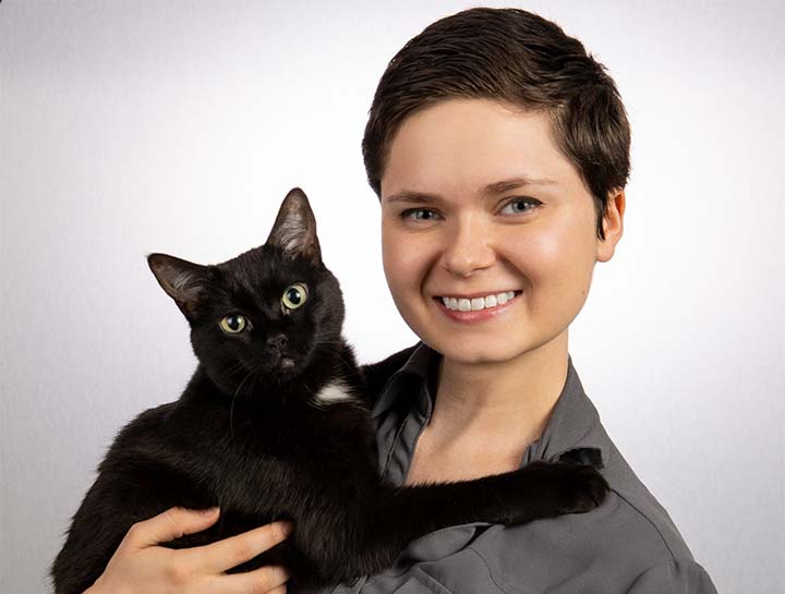 Golf Mil Veterinary Hospital Welcomes Dr. Sarah Fischer!